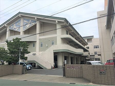 つつじが丘小学校(1270m)