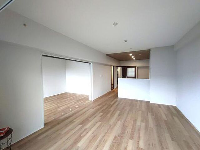 リビング/ダイニング 清新南ハイツ　12号棟 8階/-