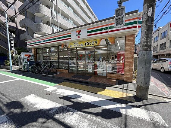 セブン-イレブ...
