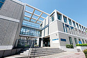 私立関西国際大学神戸山手キャンパス3号館 921m