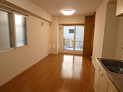 メゾン・ド・エレ 204 2階ワンルームのリビング/ダイニング