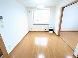 ベリーフィールド 205 2階1LDKのリビング/ダイニング