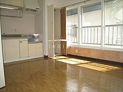 ヌーベル高砂 101 1階ワンルームのリビング/ダイニング