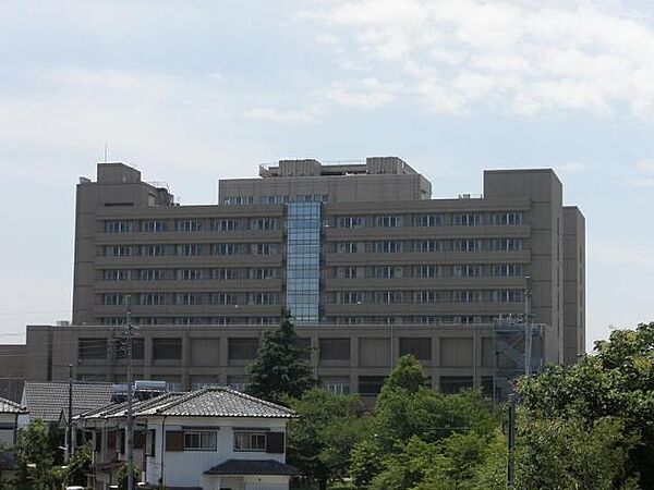 画像25:病院「伊勢崎市民病院まで1452m」