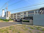 小学校「みどり市立笠懸小学校まで955m」