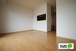 ブリリアントE 103 1階1LDKのリビング/ダイニング