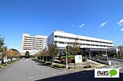 病院「伊勢崎市民病院まで916m」