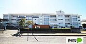 中学校「伊勢崎市立境南中学校まで653m」