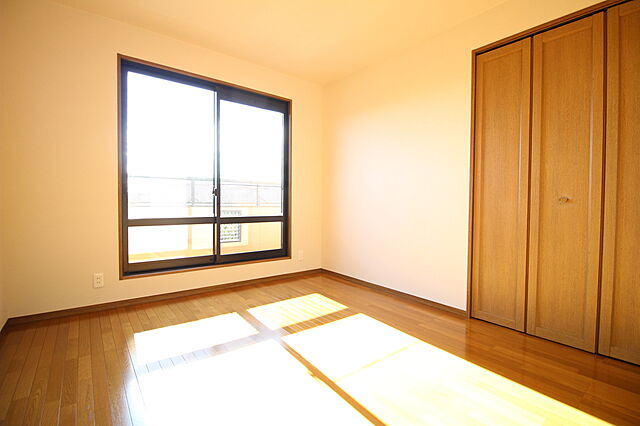 洋室 伊勢崎市美茂呂町4117-3