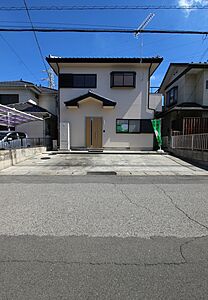外観:外壁塗装済 フルリフォームで窓も増設しています 外観:外壁塗装済 フルリフォームで窓も増設しています