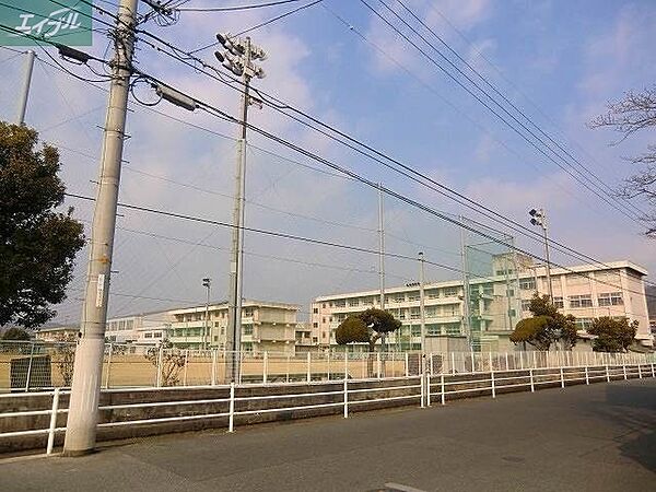 画像28:岡山市立大野小学校 706m