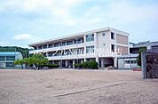 玉野市立荘内小学校 782m