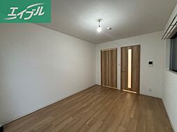 ミモザヒルズ岡山医大南 5階1Kのリビング/ダイニング