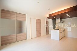 JR山陽本線 岡山駅 徒歩9分の賃貸アパート 1階1LDKのリビング/ダイニング