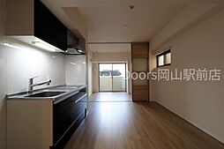 JR山陽本線 岡山駅 徒歩7分の賃貸マンション 1階1LDKのリビング/ダイニング