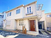 南面バルコニーで太陽の日差しが洗濯物を十分に乾かしてくれます。
