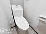 トイレ：清潔感のあるトイレスペース。温水洗浄便座付きで、令和8年5月に新調されているのも嬉しいポイントです♪