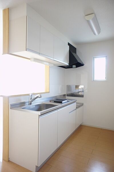 apartment 栃木県小山市東城南４丁目28-3　関口ビル1階