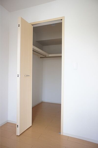 apartment 栃木県小山市東城南４丁目28-3　関口ビル1階