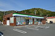 ファミリーマート豊橋多米西町店 141m
