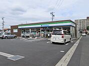 ファミリーマート豊橋佐藤一丁目店 723m