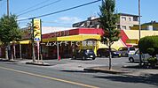 ニューライフフジ岩田店 3032m