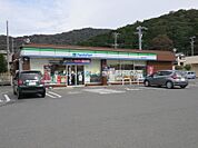ファミリーマート豊橋多米西町店 446m