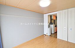 ユニバーサルハイツ 2階ワンルームのリビング/ダイニング