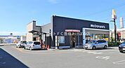 マクドナルド23号新栄店 208m