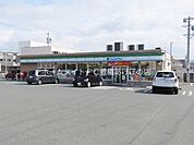 ファミリーマート豊橋中郷店 191m
