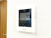 同型完成モデル