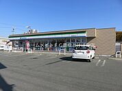 ファミリーマート豊橋瓜郷前川店 84m