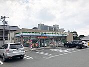 ファミリーマート豊橋多米東町三丁目店 444m