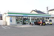 ファミリーマート豊橋曙町店 290m