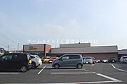 ドミーつつじが丘店 593m
