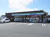 ファミリーマート豊橋東三ノ輪店 695m