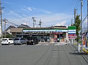 ファミリーマート豊橋牟呂店 578m