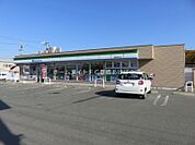 ファミリーマート豊橋瓜郷前川店 561m