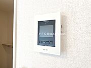 同型完成モデル