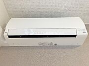 同型完成モデル