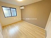 同型完成モデル