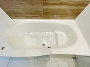 同型完成モデル