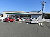ファミリーマート豊橋下地店 284m