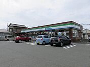 ファミリーマート豊橋柱八番町店 211m