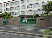豊里南小学校 121m