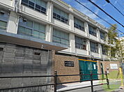西淡路小学校 659m