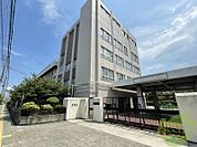 大阪市立塚本小学校 325m
