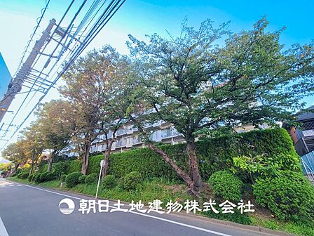 【外観写真】時間のゆとりと空間、爽やかな陽光がもたらす光と風を贅沢なまでに感じる暮らしがここに始まります。