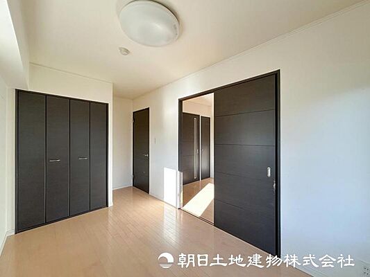 リビング/ダイニング ファーストクラス鴨居 3階/-