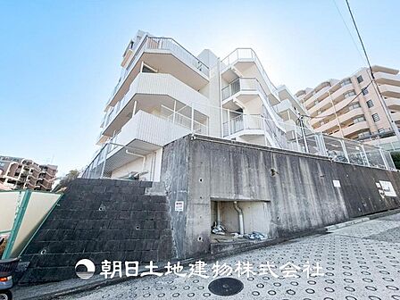 【外観写真】その家から感じられる、気品・上質・重厚感・極細やかさ、そのすべては見た者に安らぎを与える特別な空間です。ここに住むからこそ意味がある。すべての(始まり)をここから迎えましょう。